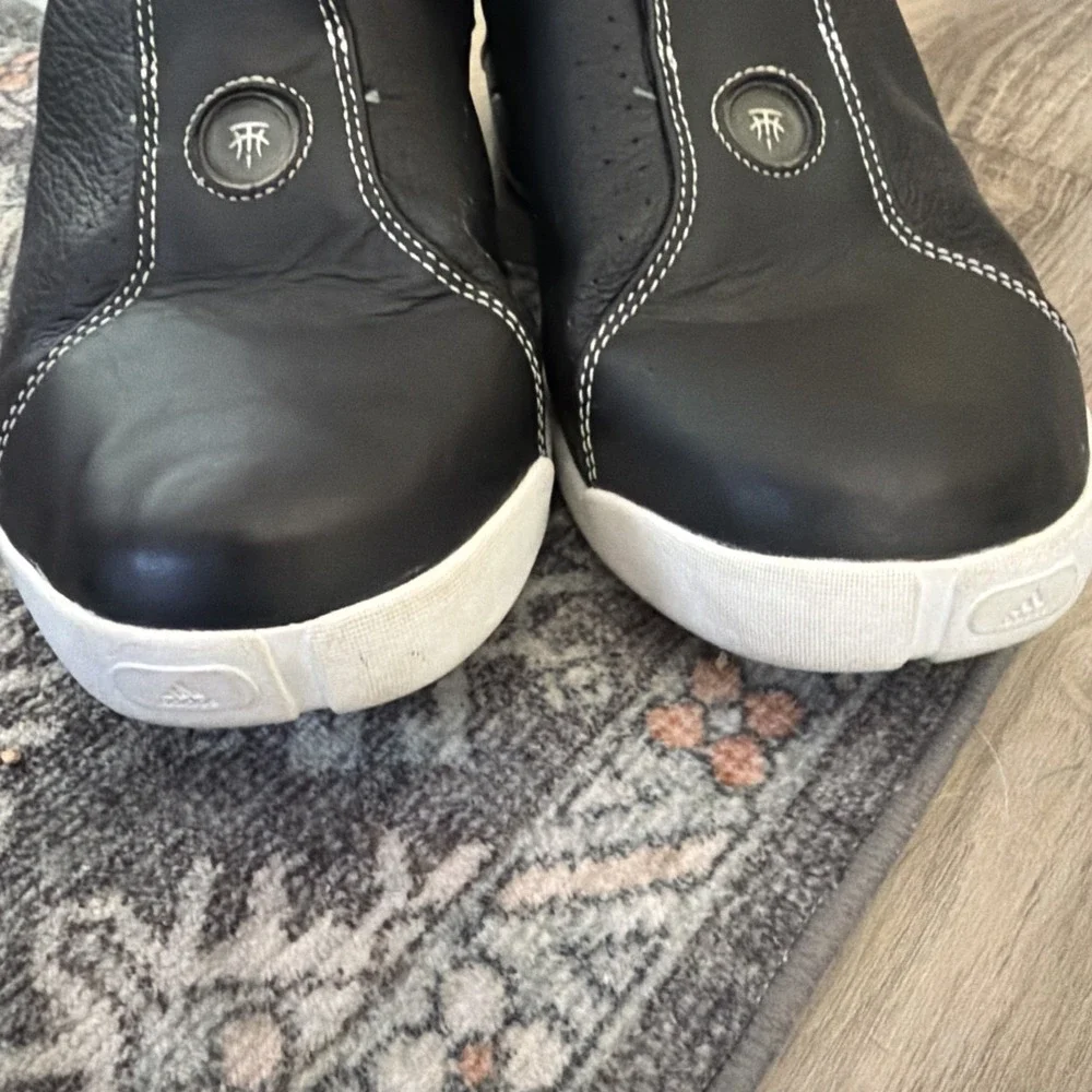 Black Adidas TMAC 4 size Men's 7 - 2004 - EUC - Clips Still Attached